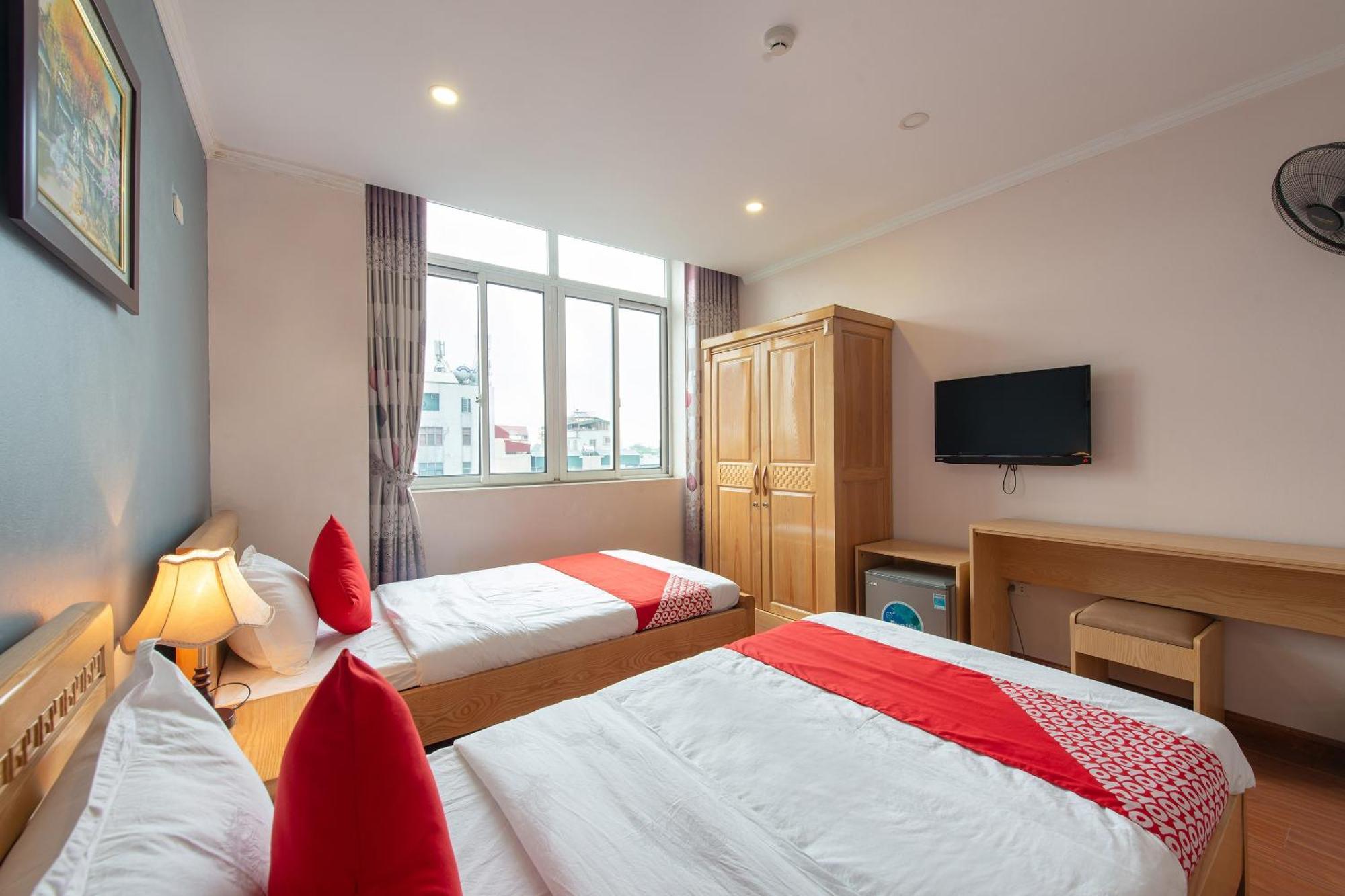 Capital O 417 Truong Son Hotel Hanoi Dış mekan fotoğraf