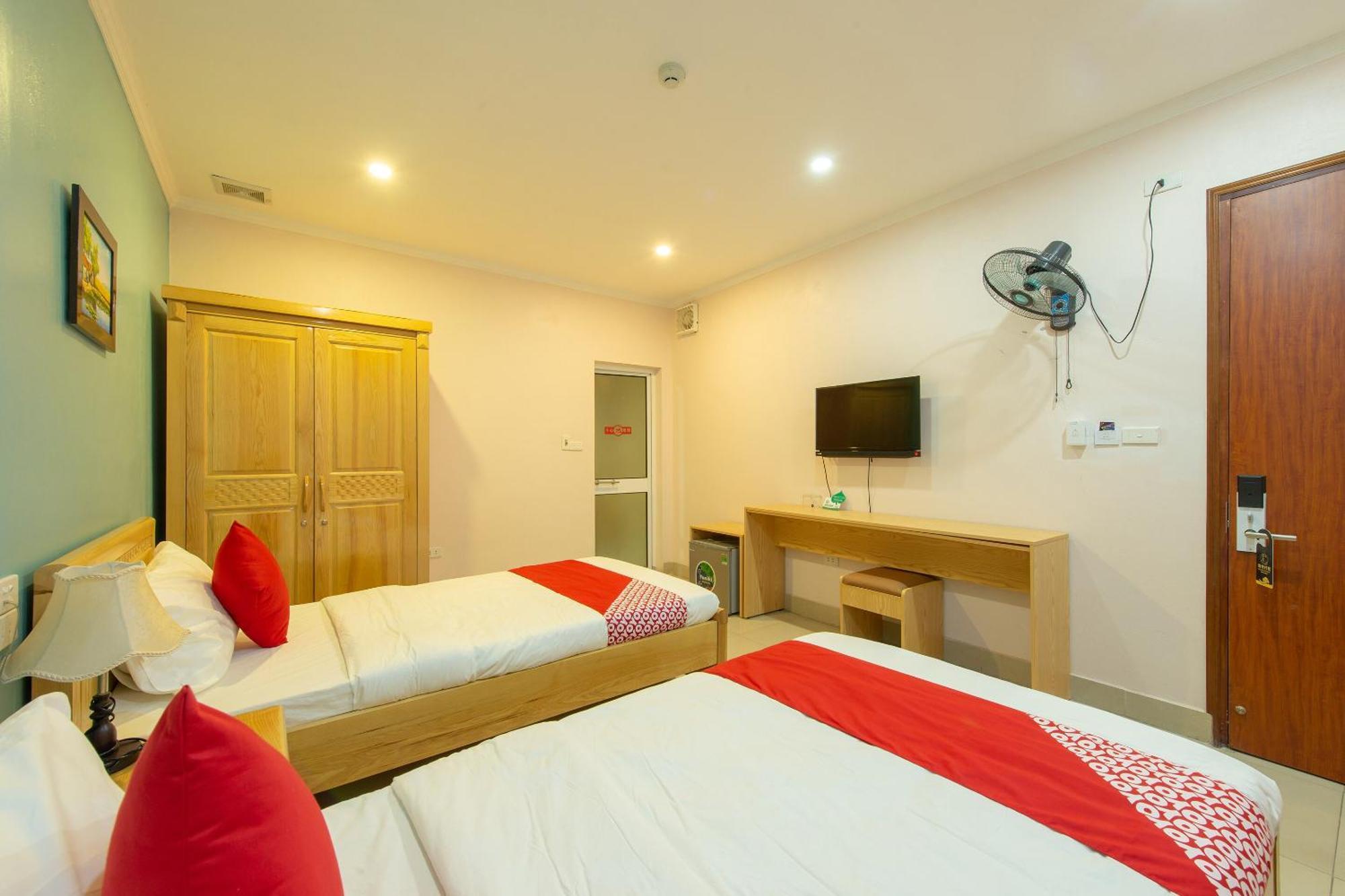 Capital O 417 Truong Son Hotel Hanoi Dış mekan fotoğraf