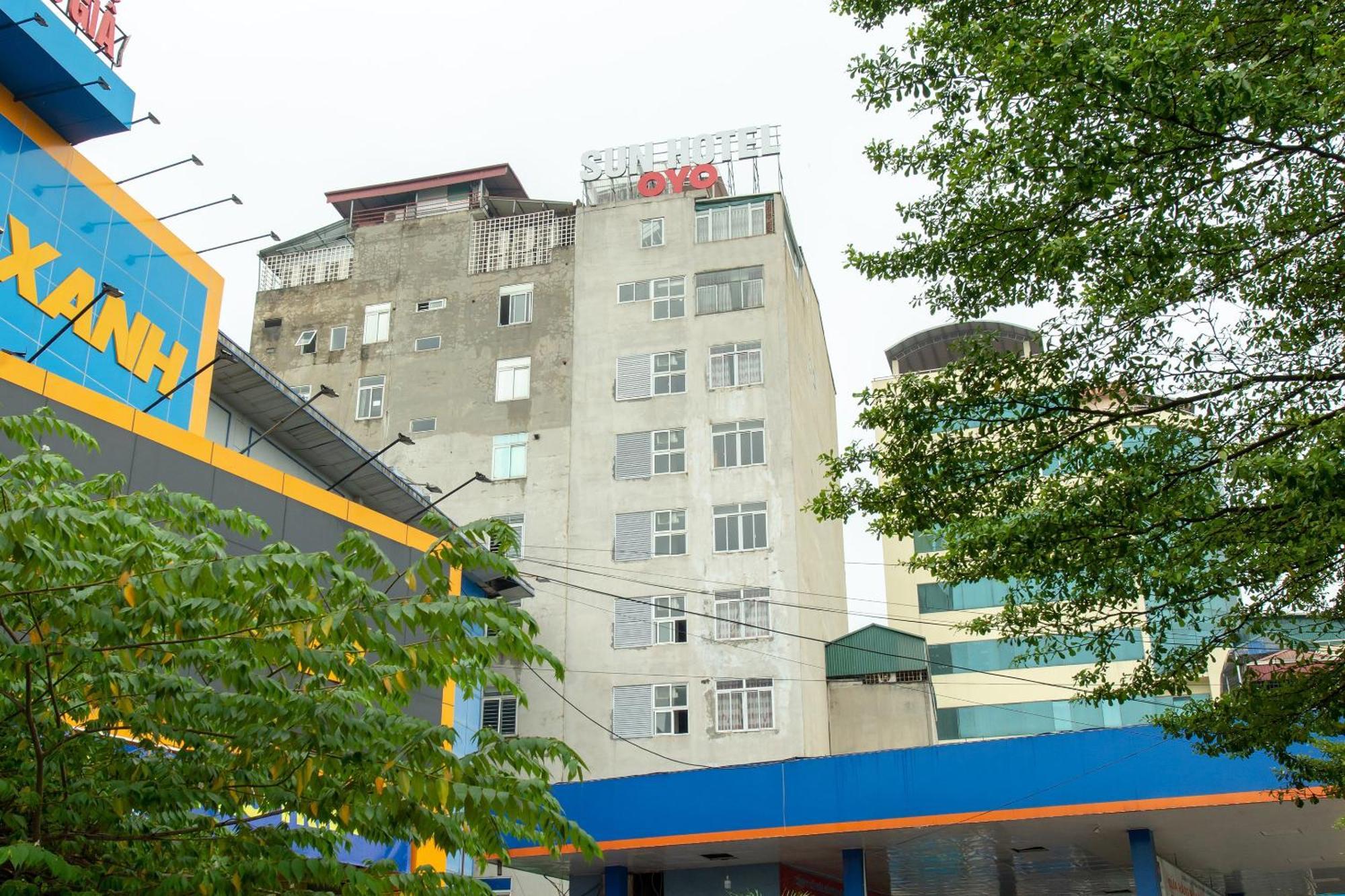 Capital O 417 Truong Son Hotel Hanoi Dış mekan fotoğraf